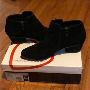 Blondo villa ankle boot